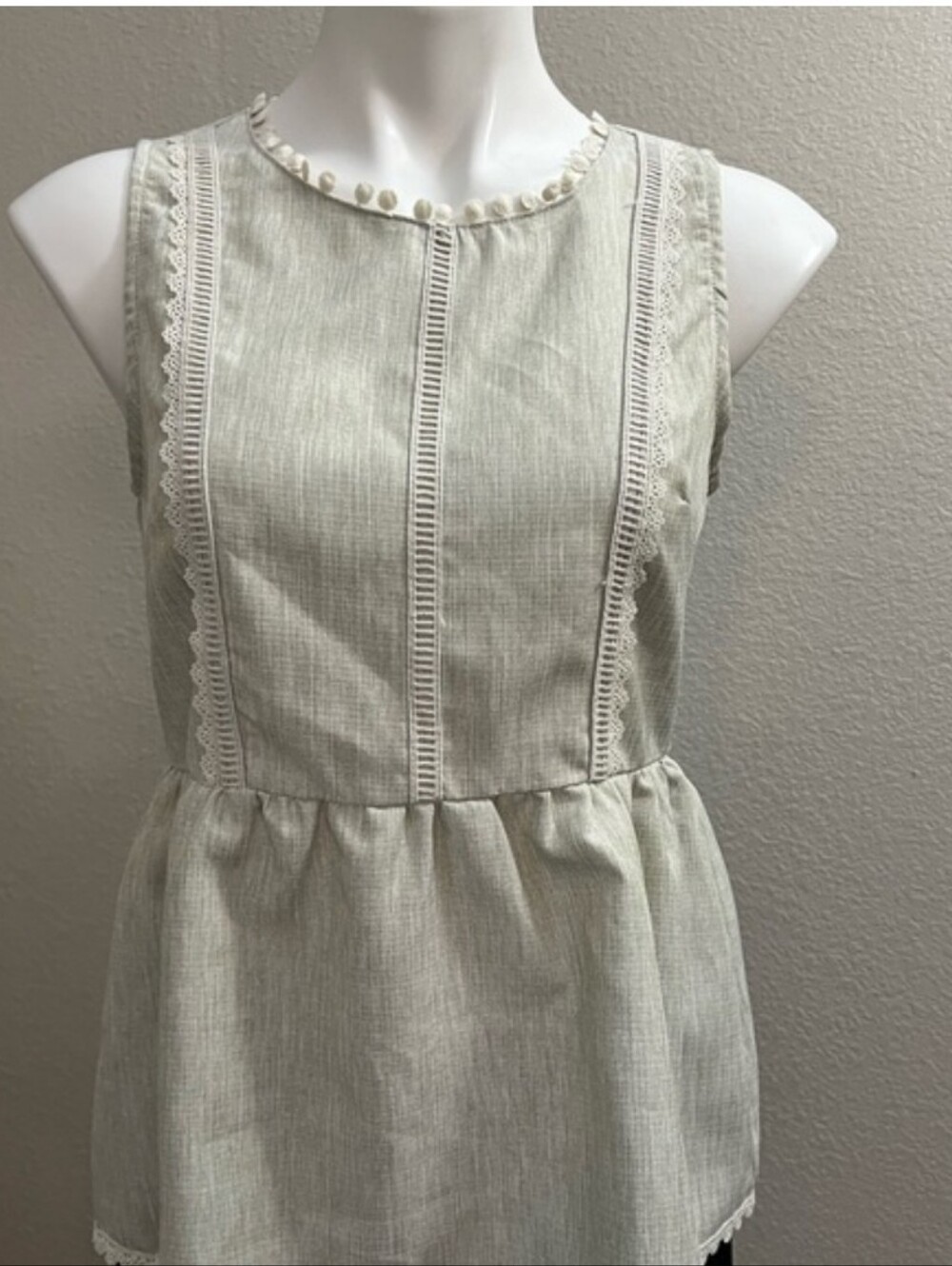 ANDREE BY UNIT Cream Striped Sleeveless Peplum Top - Picture 2 of 5